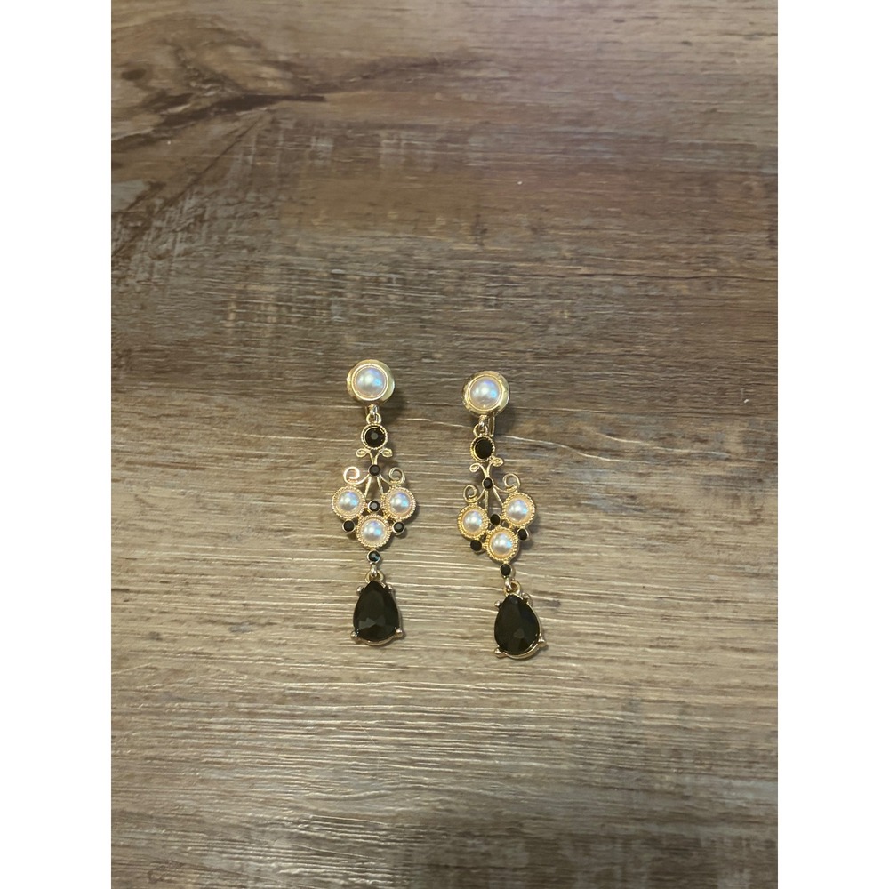 Vintage Gold Tone Faux Pearl Black Teardrop Chandelier Clip On Earrings
